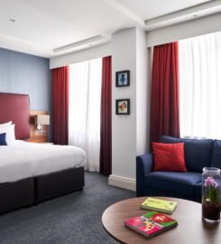 The Cumberland Hotel London: A Stylish Marble Arch Stay for UK City Breaks 🎸